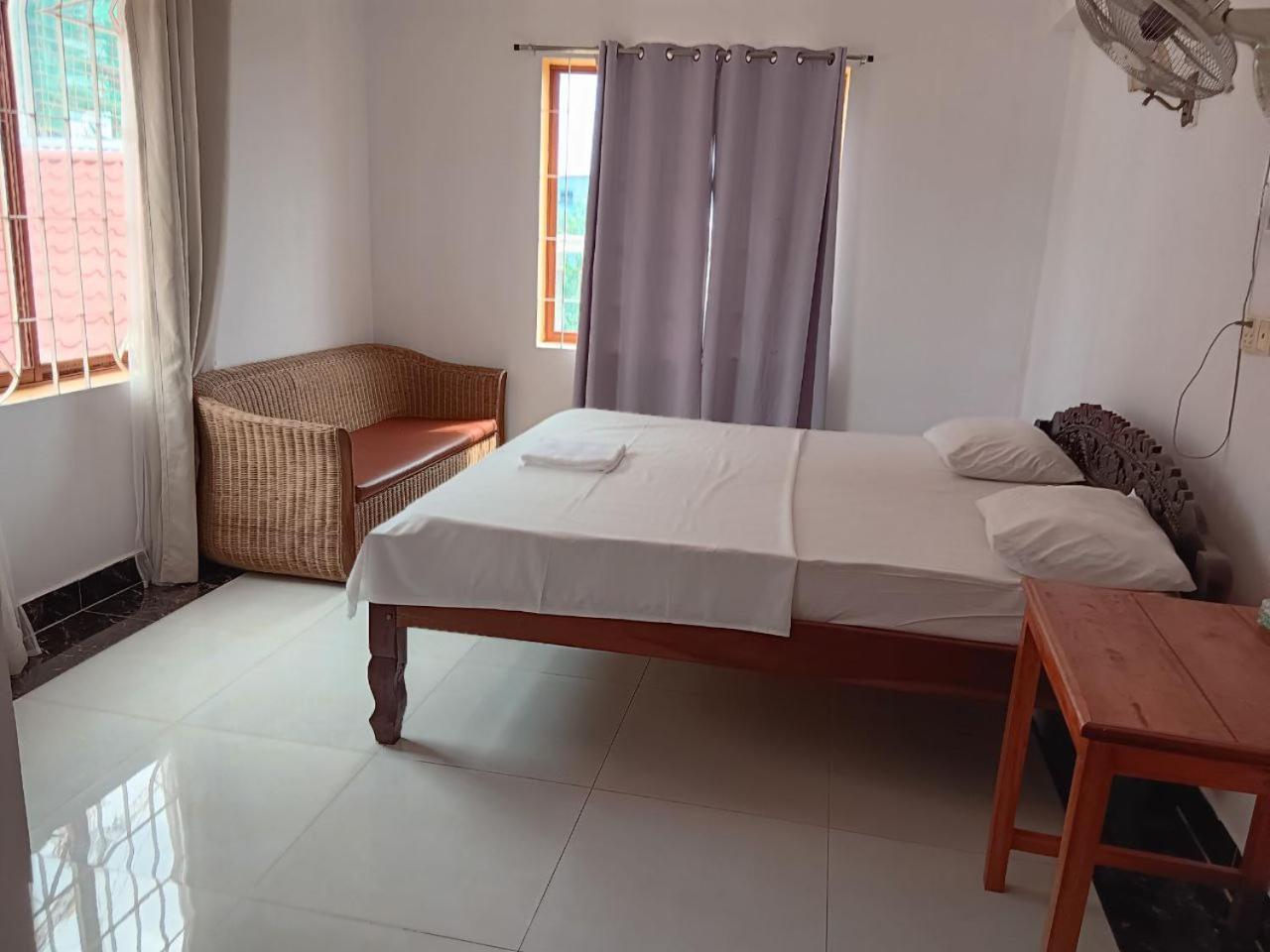 Good Morning Kampot Hotel Exterior foto