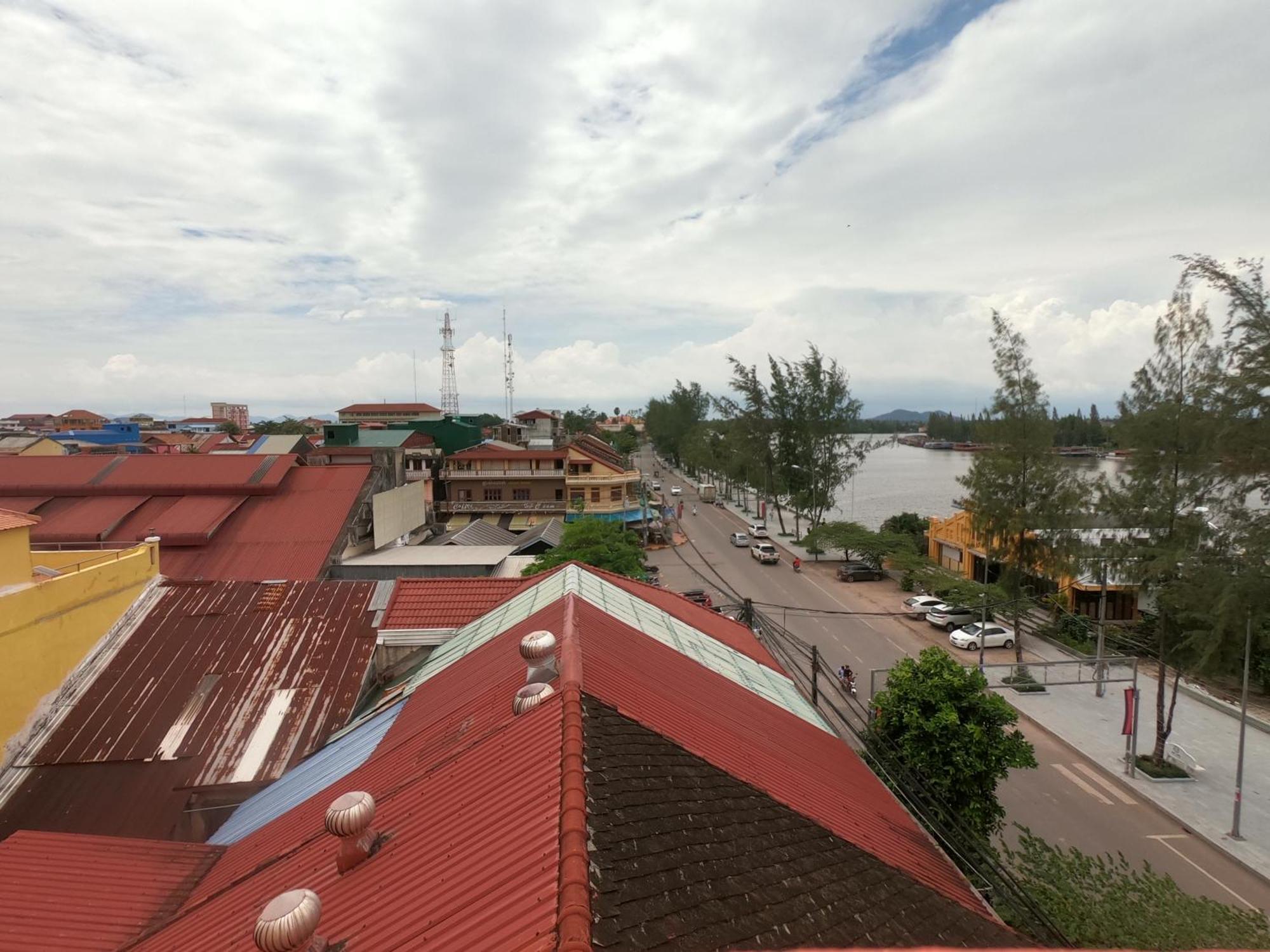Good Morning Kampot Hotel Exterior foto