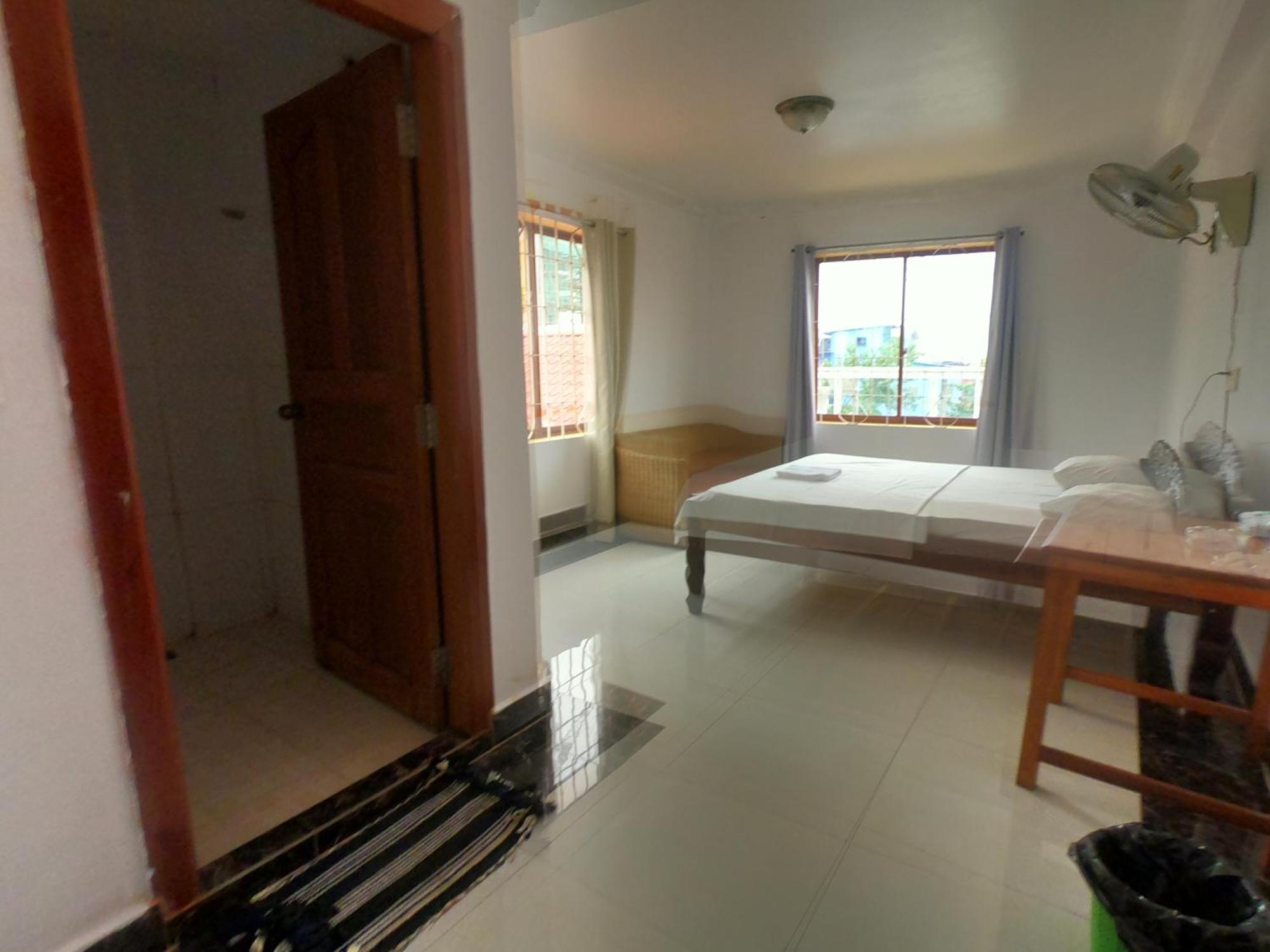 Good Morning Kampot Hotel Exterior foto