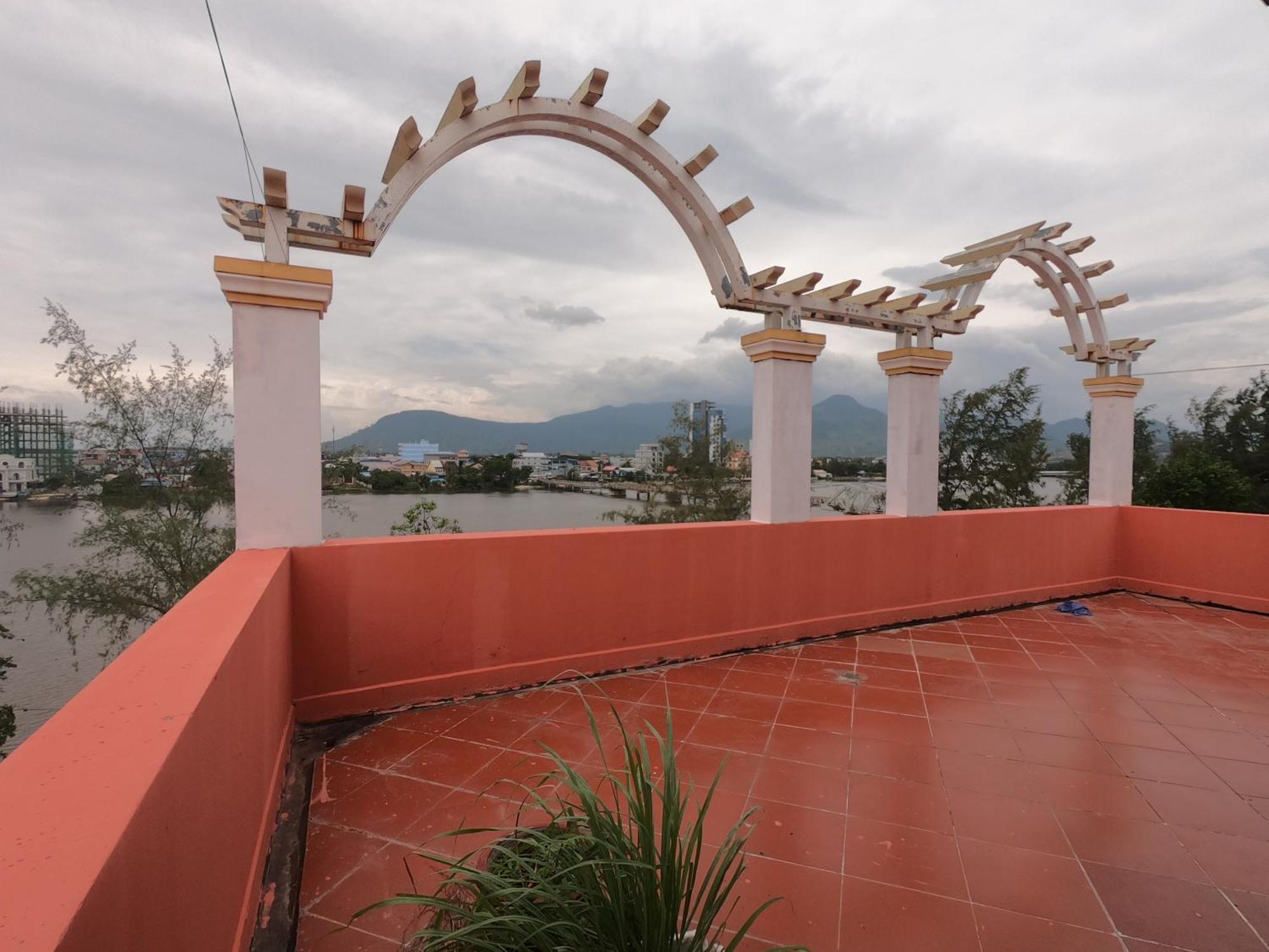 Good Morning Kampot Hotel Exterior foto