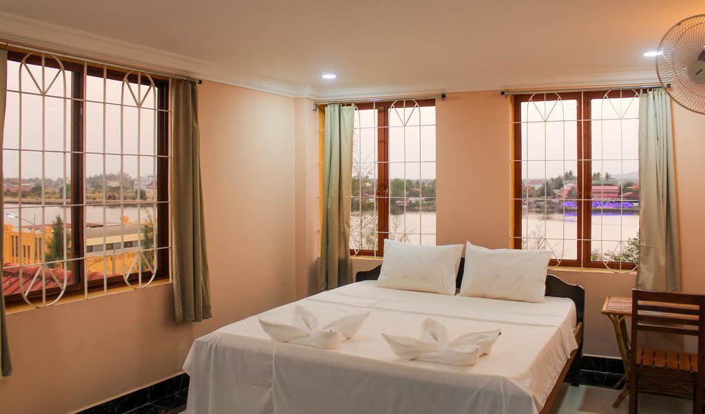 Good Morning Kampot Hotel Exterior foto