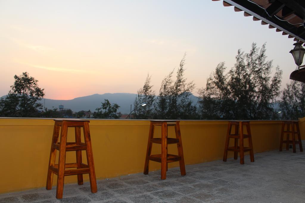 Good Morning Kampot Hotel Exterior foto