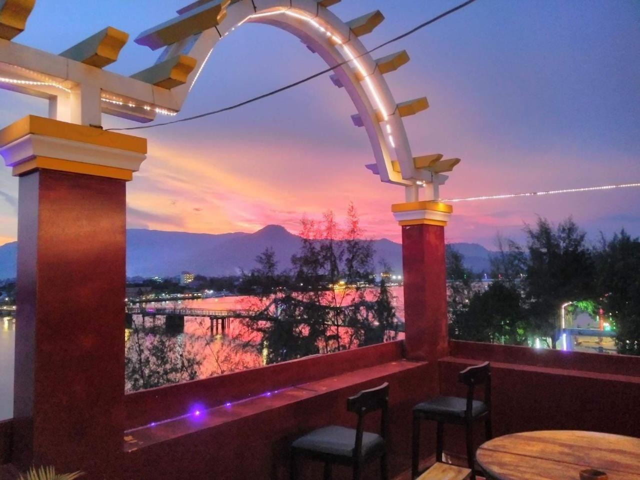 Good Morning Kampot Hotel Exterior foto