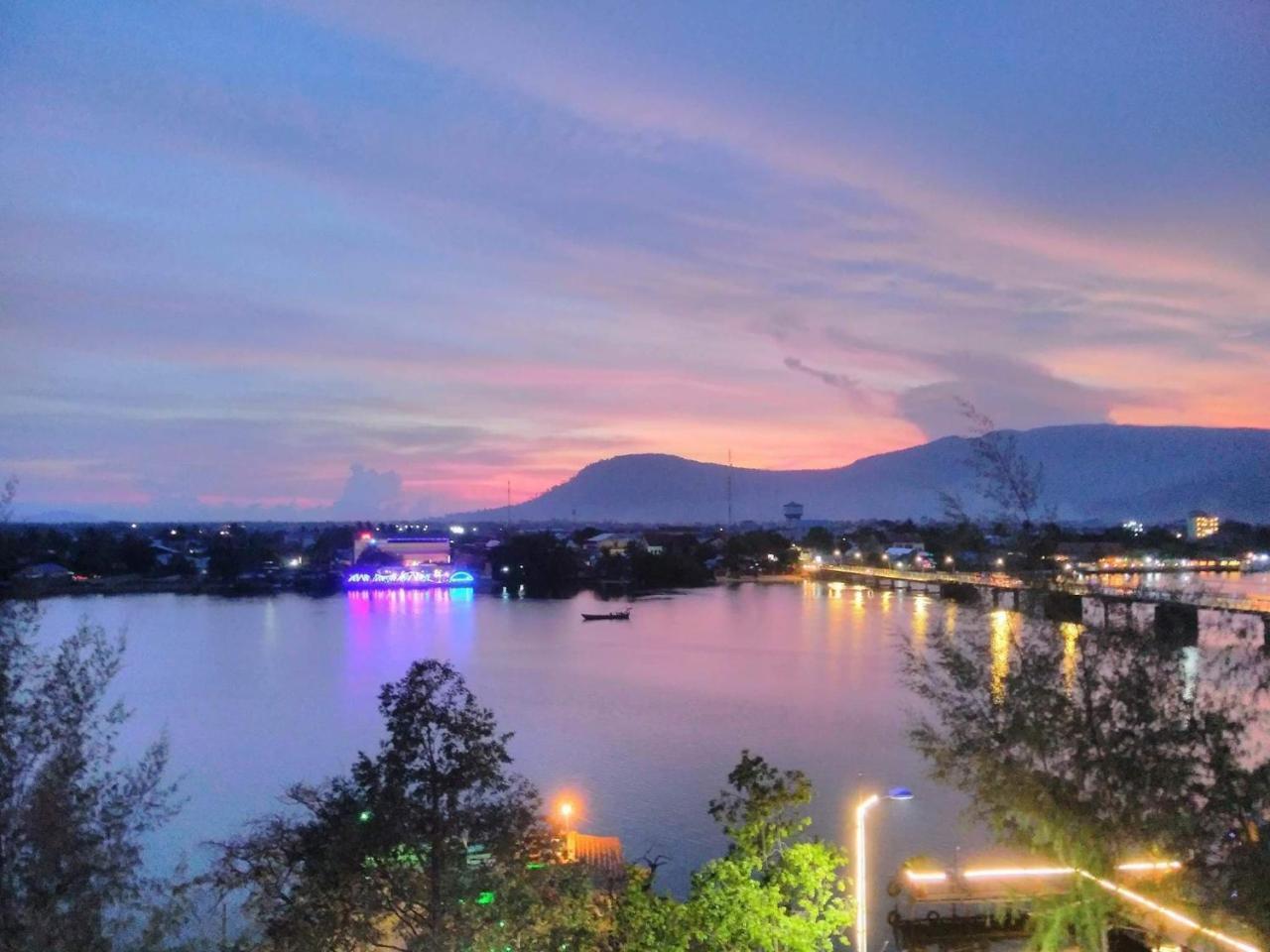 Good Morning Kampot Hotel Exterior foto